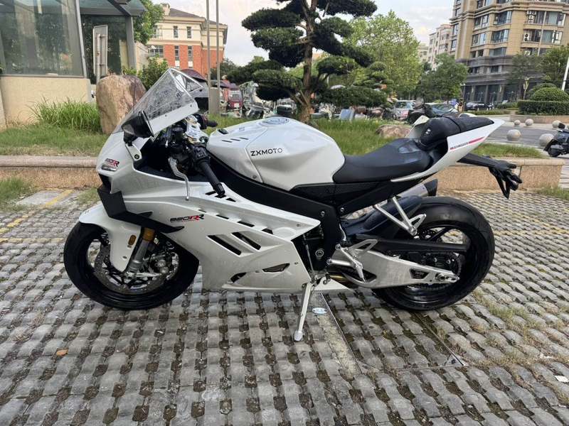 二手张雪机车820RR