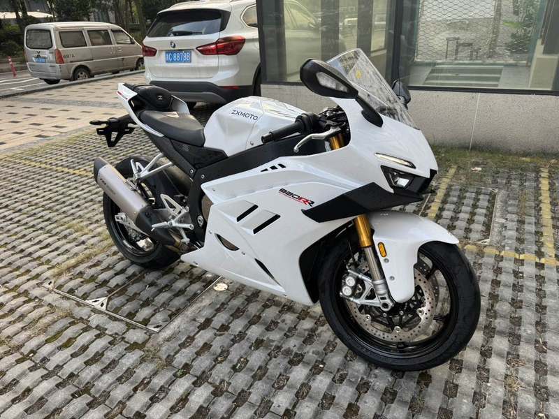 二手张雪机车820RR