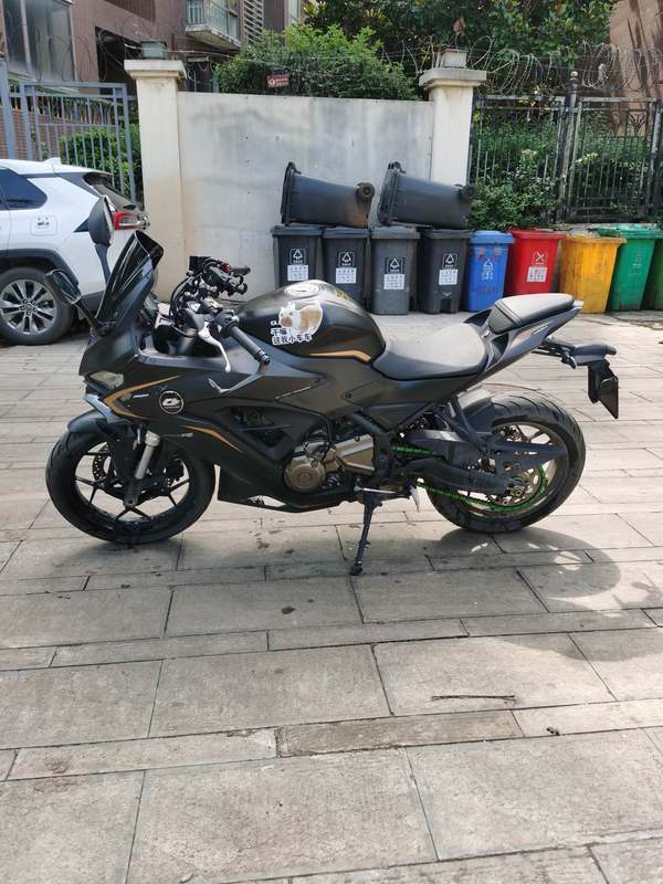 二手QJMOTOR赛250