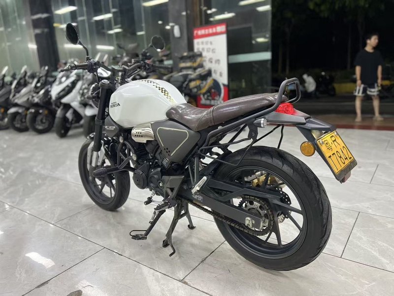 二手五羊本田鸷道 CB190SS