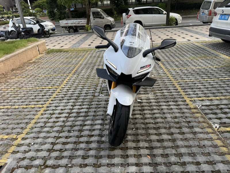 二手张雪机车820RR