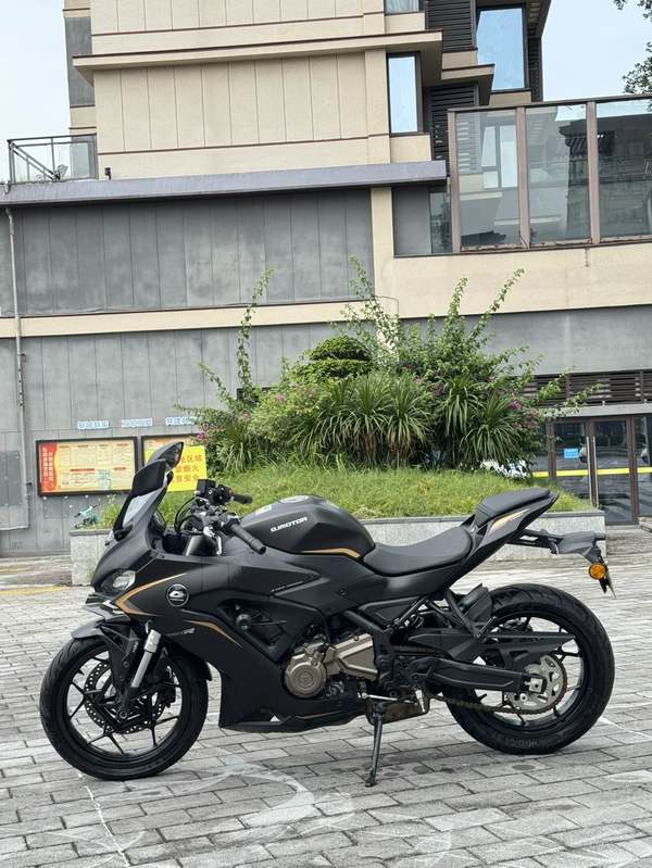 二手QJMOTOR赛250