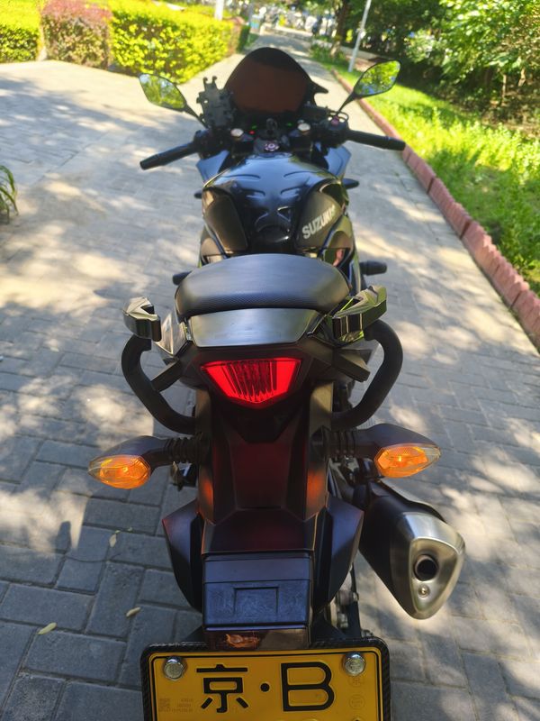 二手豪爵铃木GSX250R