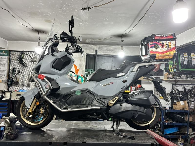 二手三阳哈士奇 Husky ADV150