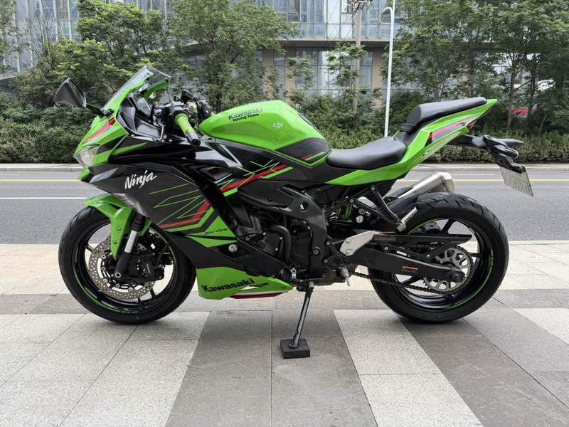 二手川崎ZX-4R
