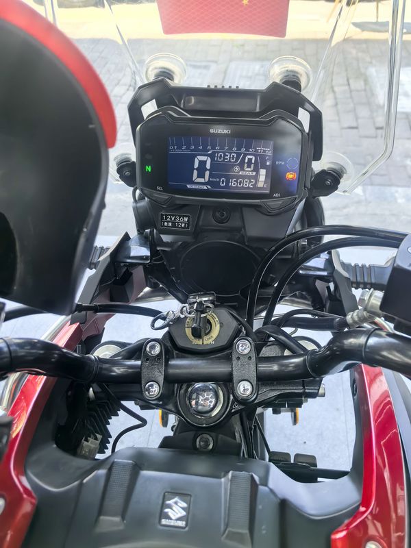 二手豪爵铃木DL250