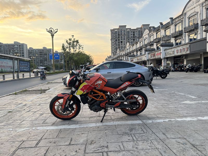 二手KTMR2R390 Duke