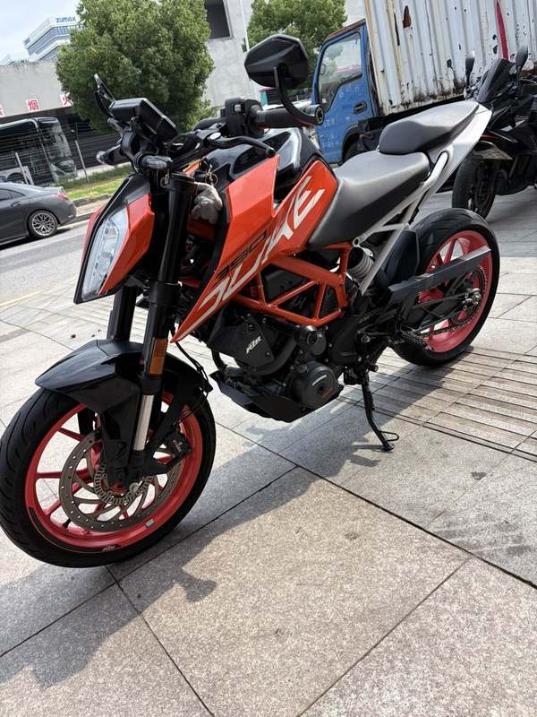 二手KTMR2R390 Duke