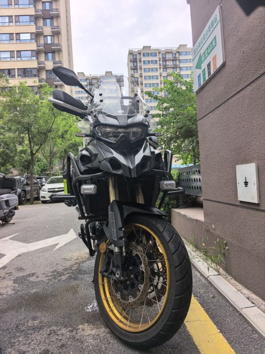 二手贝纳利TRK552