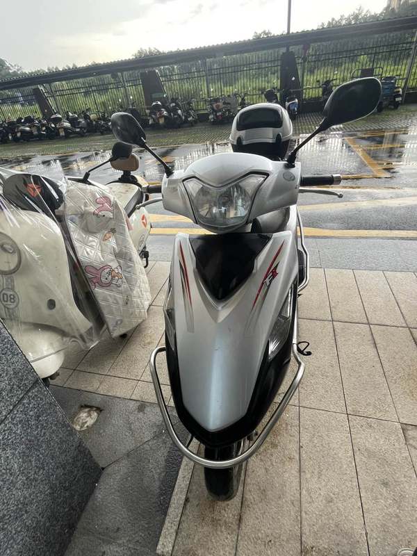 二手豪爵VF100