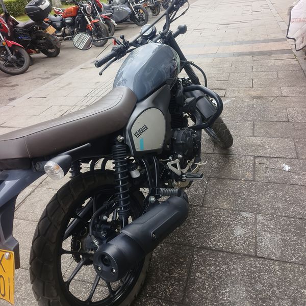 二手建设雅马哈GT150 Fazer