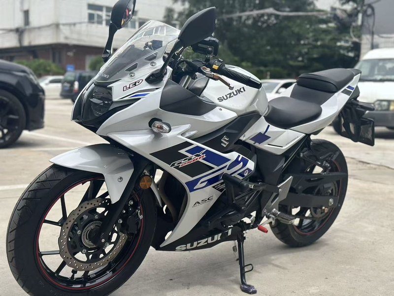 二手豪爵铃木GSX250R