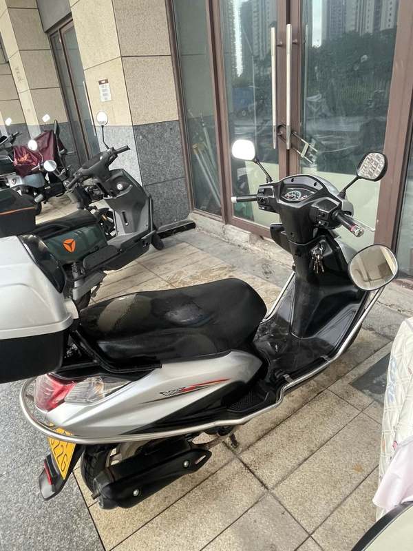 二手豪爵VF100