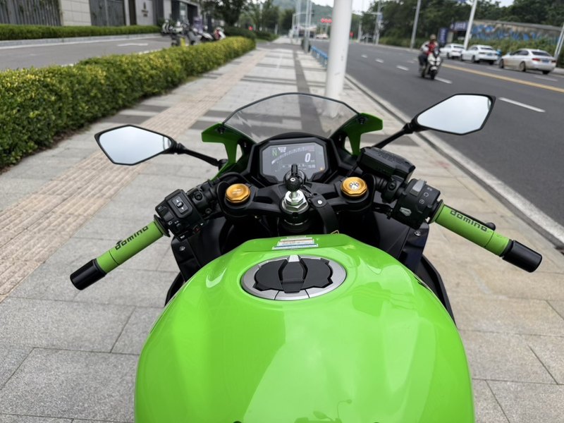 二手川崎ZX-4R
