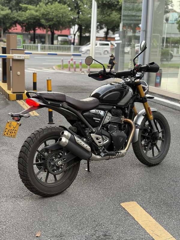 二手凯旋Scrambler 400 X