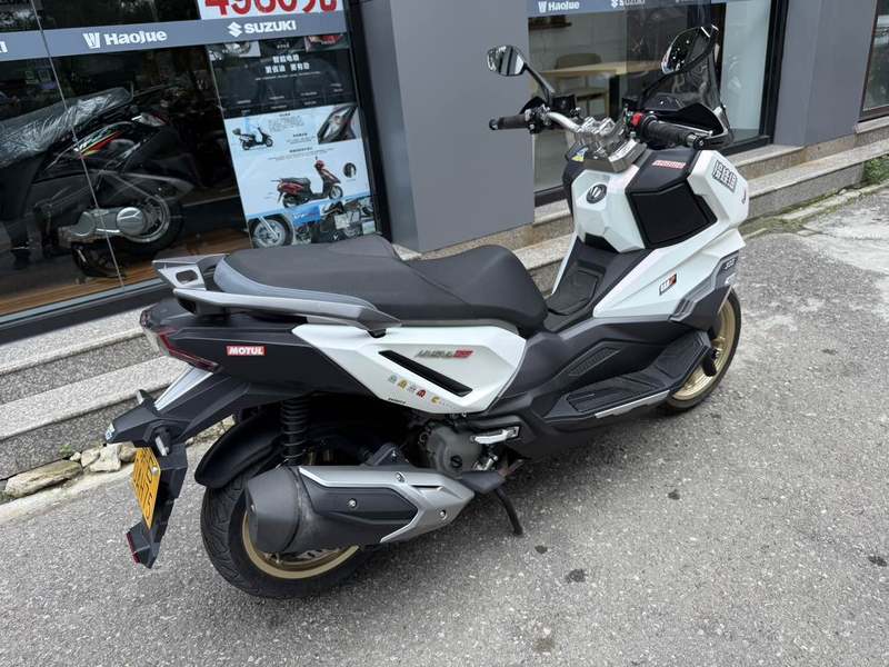 二手三阳哈士奇 Husky ADV300