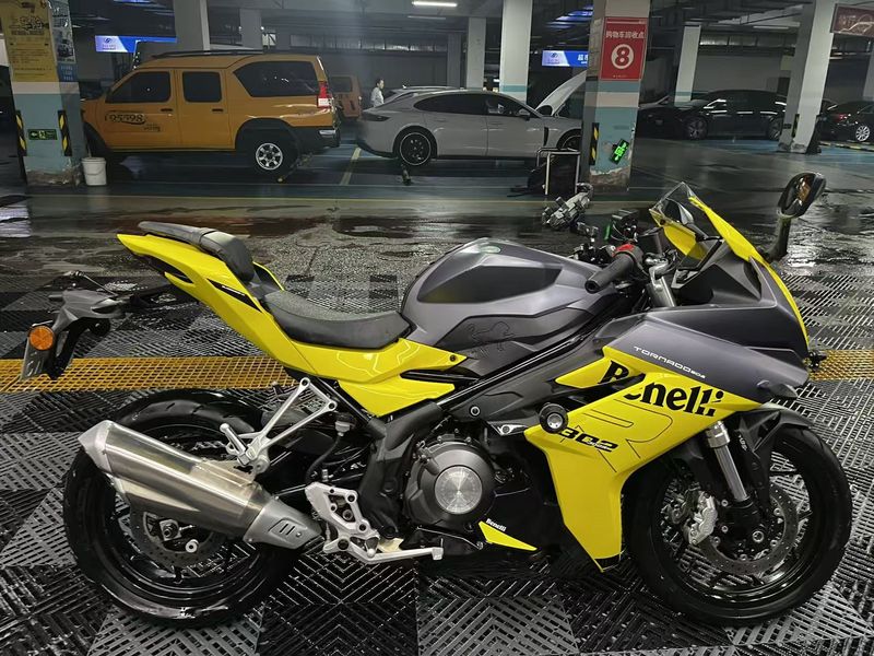 二手贝纳利龙卷风 Tornado 302R