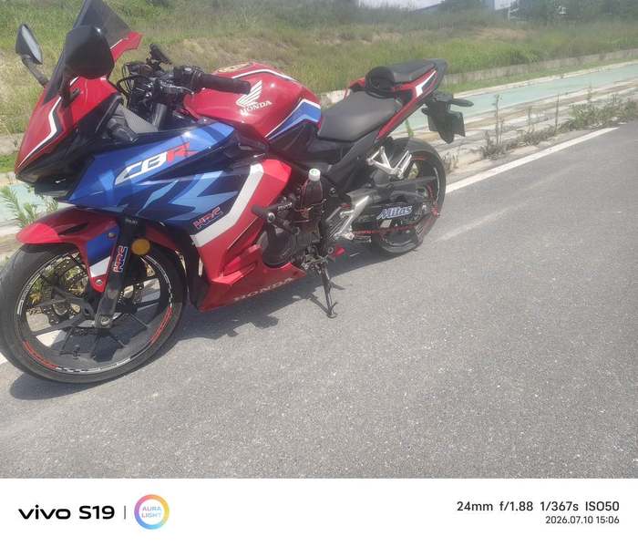 二手本田CBR400R