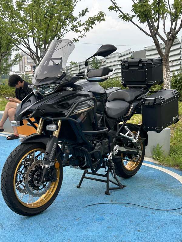 二手贝纳利TRK552