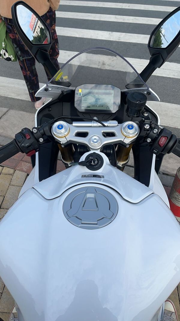 二手张雪机车500RR