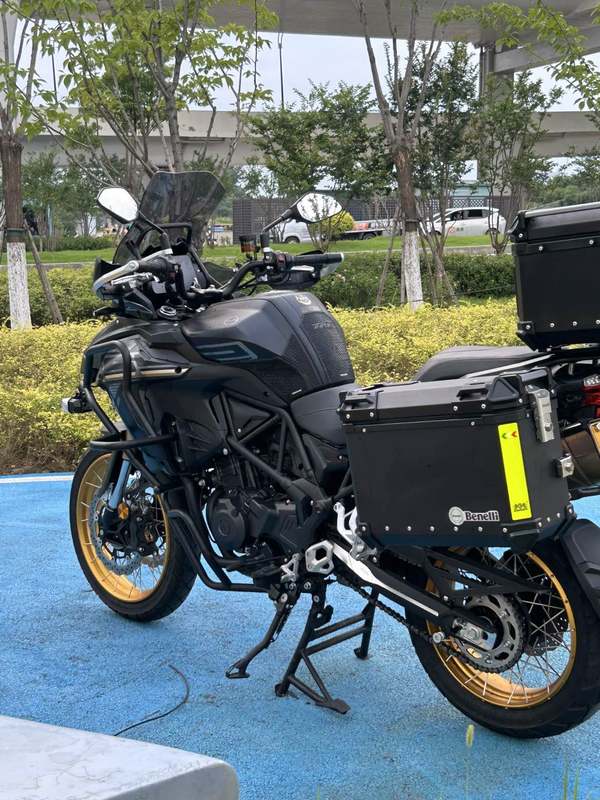 二手贝纳利TRK552