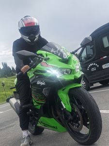 二手川崎ZX-4R