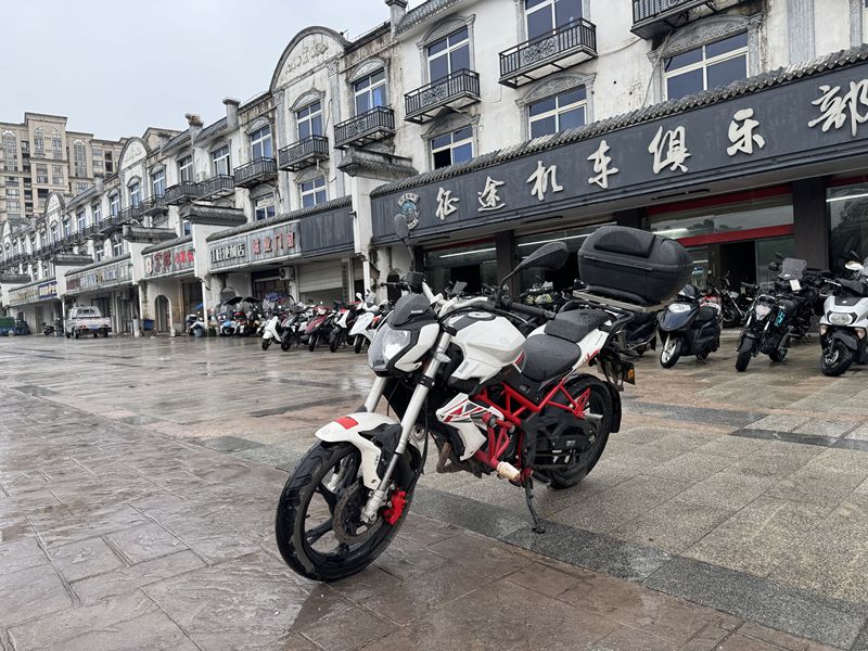 二手贝纳利红宝龙 TNT150i