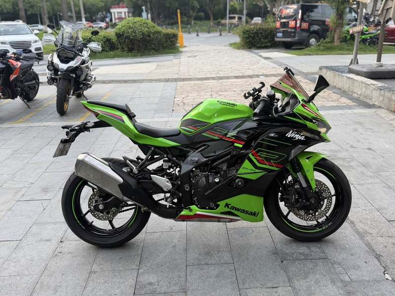 二手川崎ZX-4R