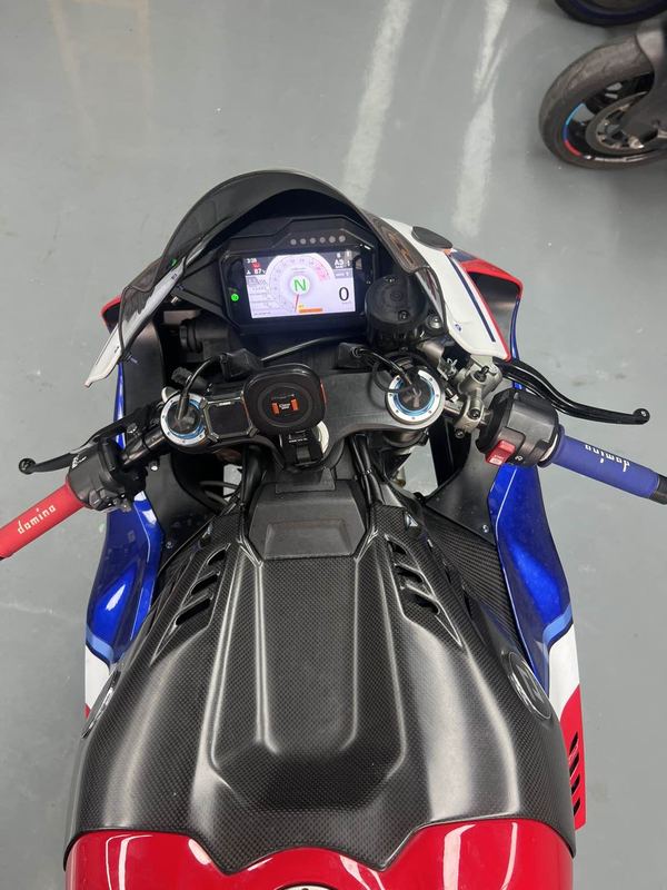 二手本田CBR 1000 RR-R