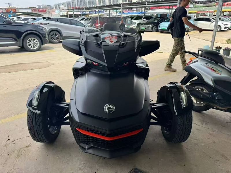 二手庞巴迪Spyder F3 