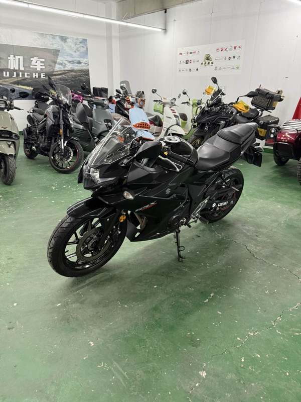 二手豪爵铃木GSX250R