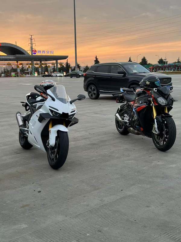二手张雪机车820RR