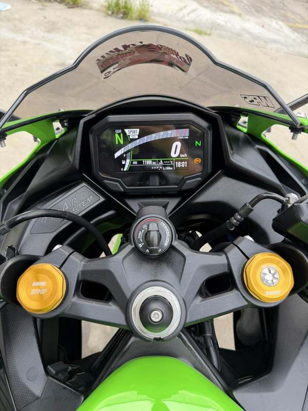 二手川崎ZX-4R