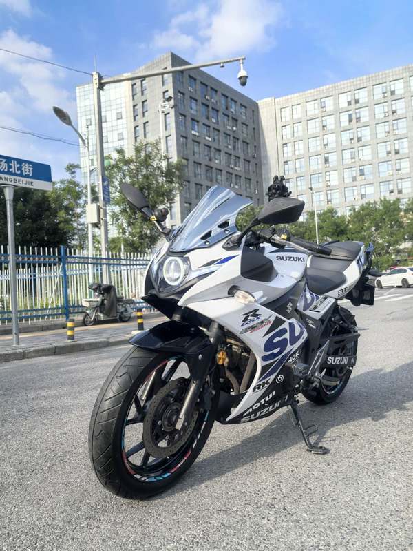 二手豪爵铃木GSX250R