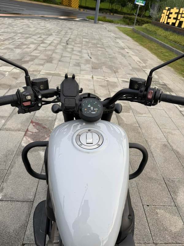 二手QJMOTOR闪300