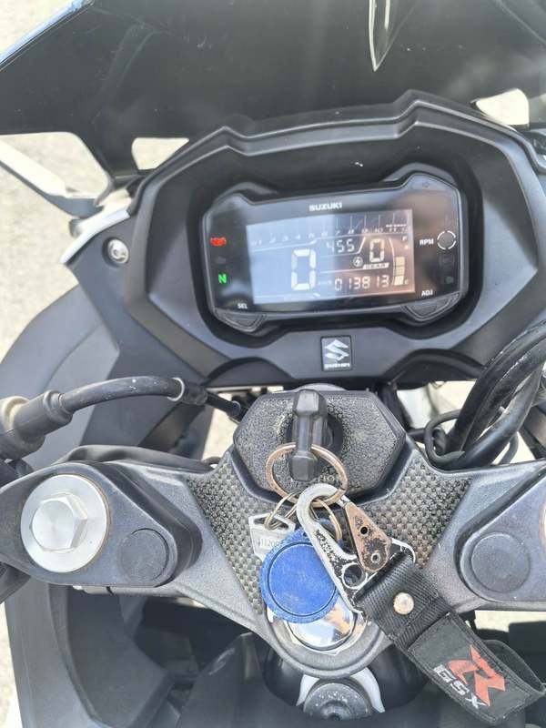 二手豪爵铃木GSX250R