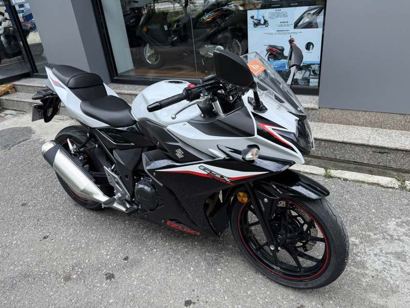二手豪爵铃木GSX250R