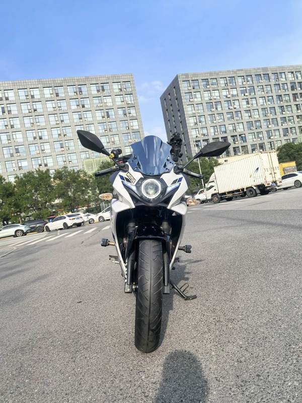 二手豪爵铃木GSX250R