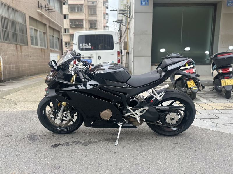二手张雪机车500RR