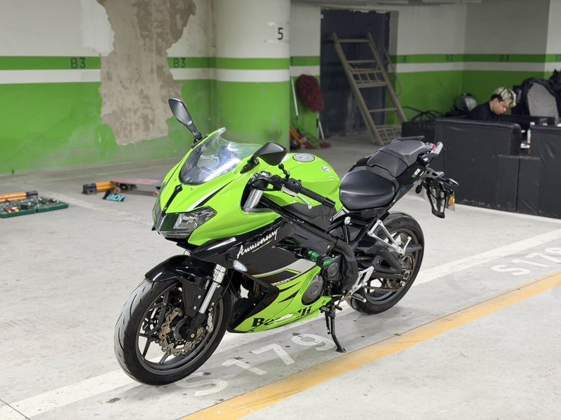 二手贝纳利龙卷风 Tornado 302R