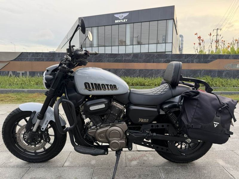 二手QJMOTOR闪300