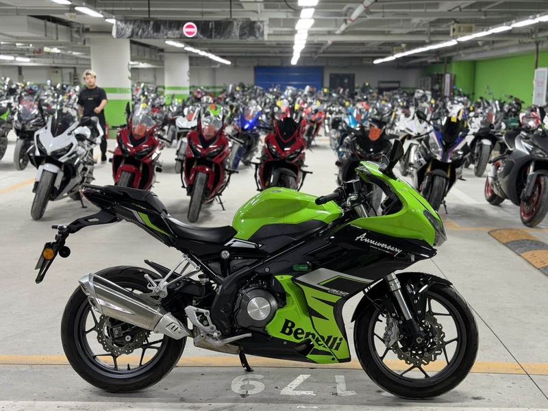 二手贝纳利龙卷风 Tornado 302R