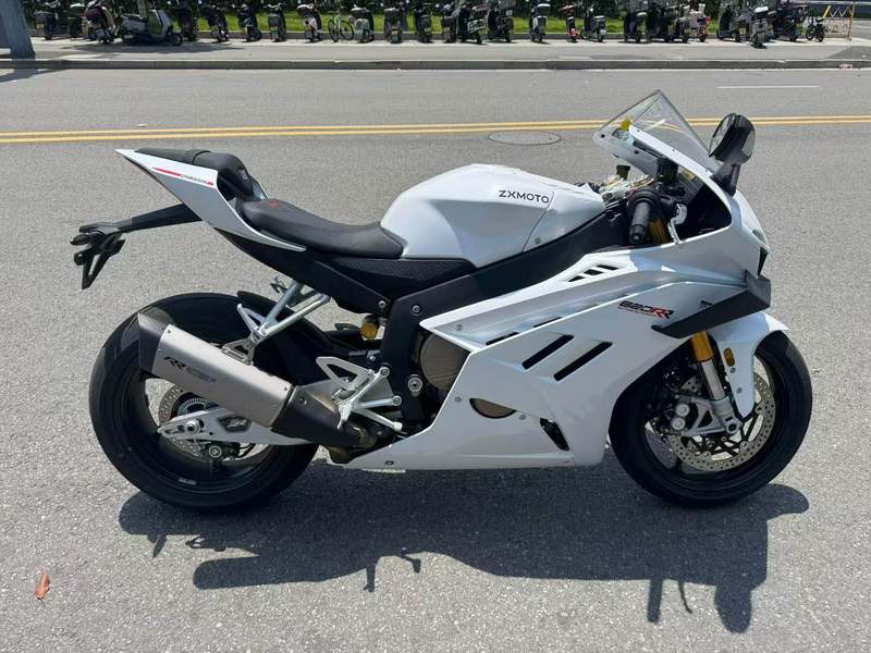 二手张雪机车820RR