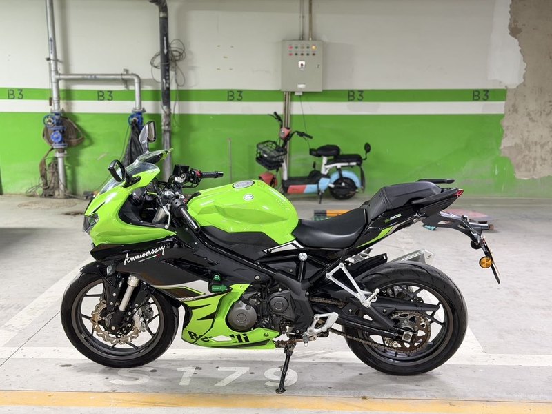 二手贝纳利龙卷风 Tornado 302R