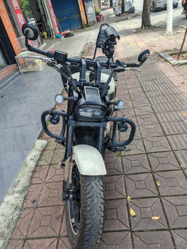 二手QJMOTOR闪300