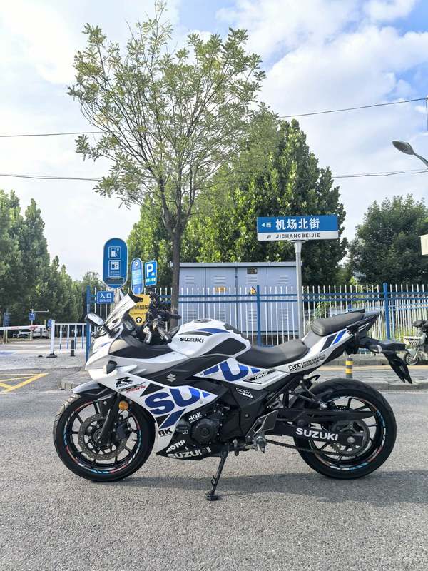 二手豪爵铃木GSX250R