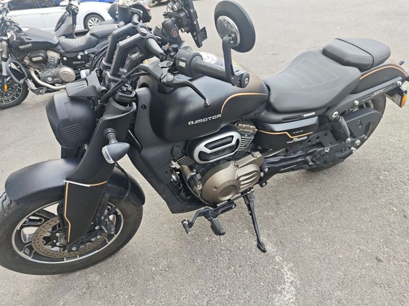 二手QJMOTOR闪400