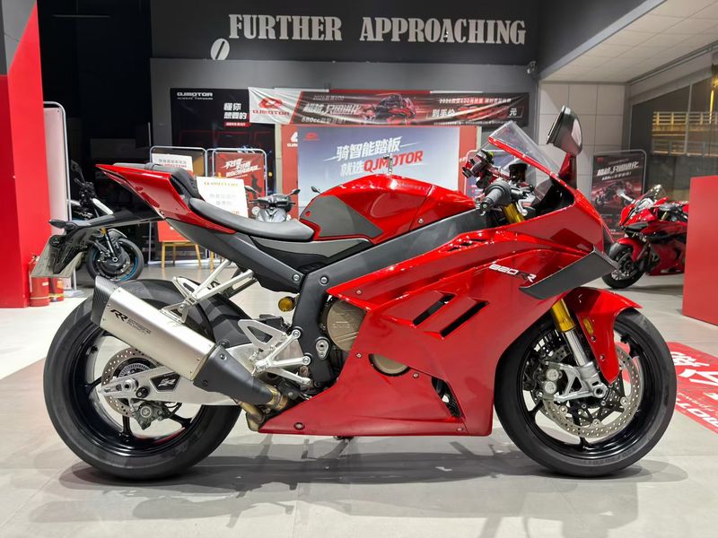 二手张雪机车820RR