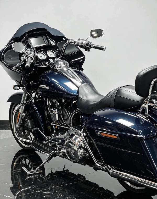 二手哈雷戴维森公路滑翔 Road Glide