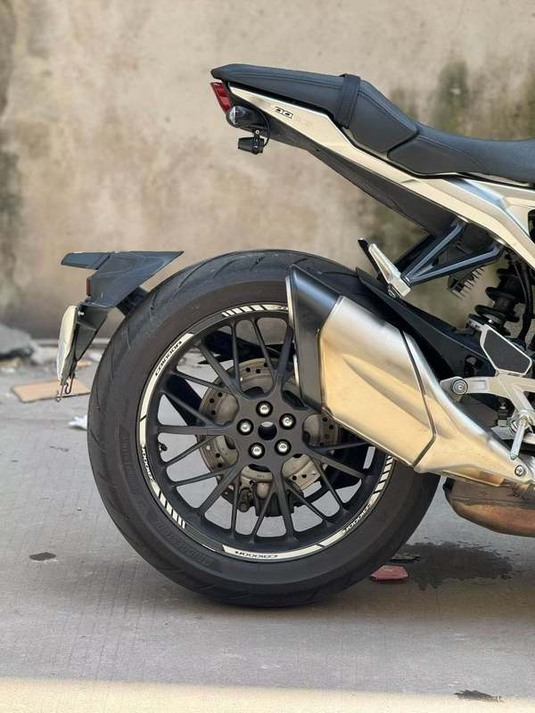 二手本田CB1000R